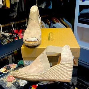 Gentle Souls by Kenneth Cole wedge sandals